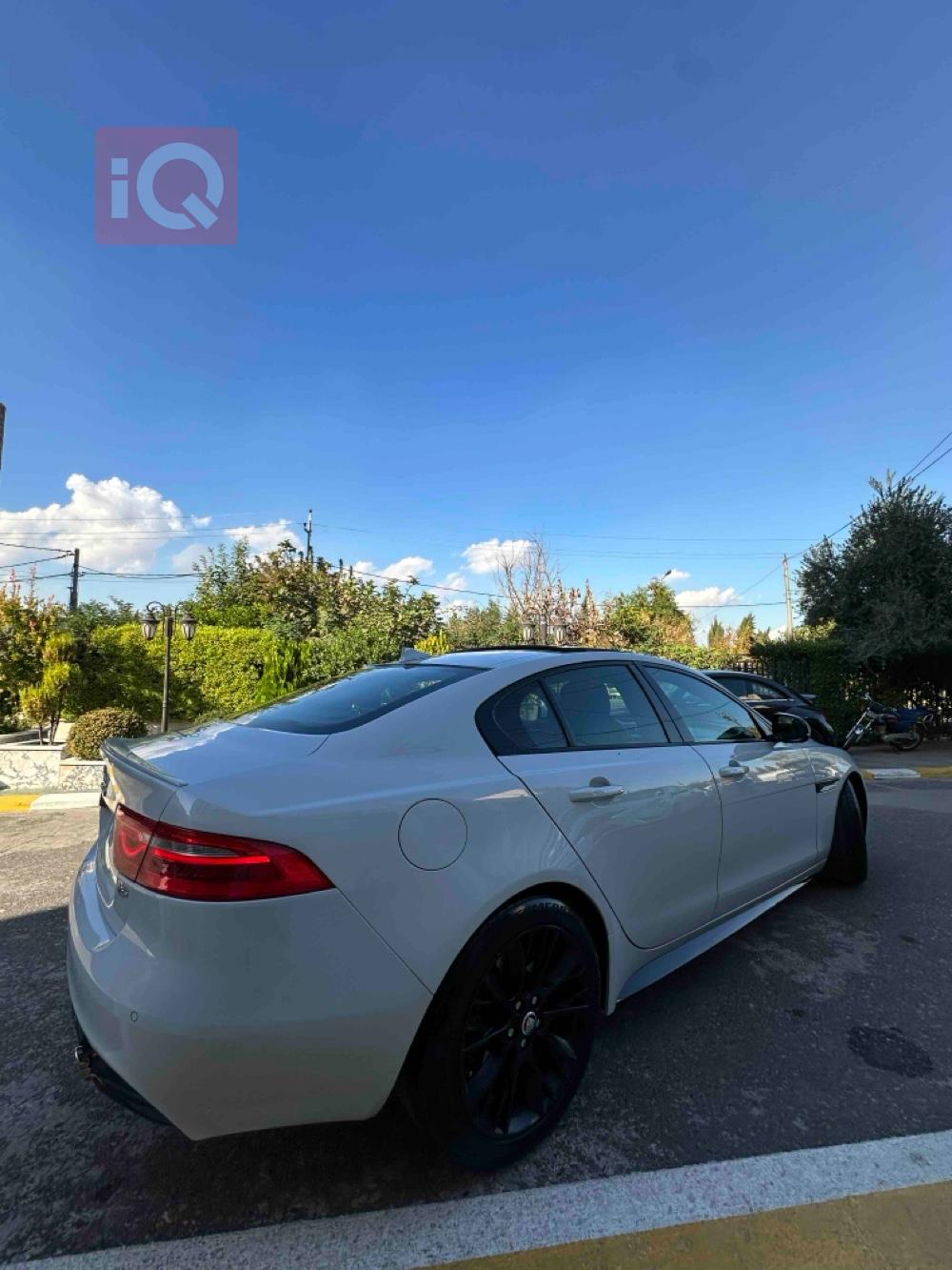 جاكوار XE
